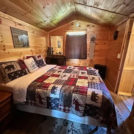 Cozy Cabin Walking Distance To Parkway! Pigeon Forge Exterior foto