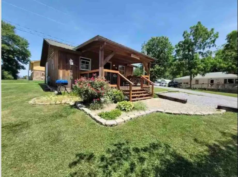 Casa de Férias Cozy Walking Distance To Parkway! *