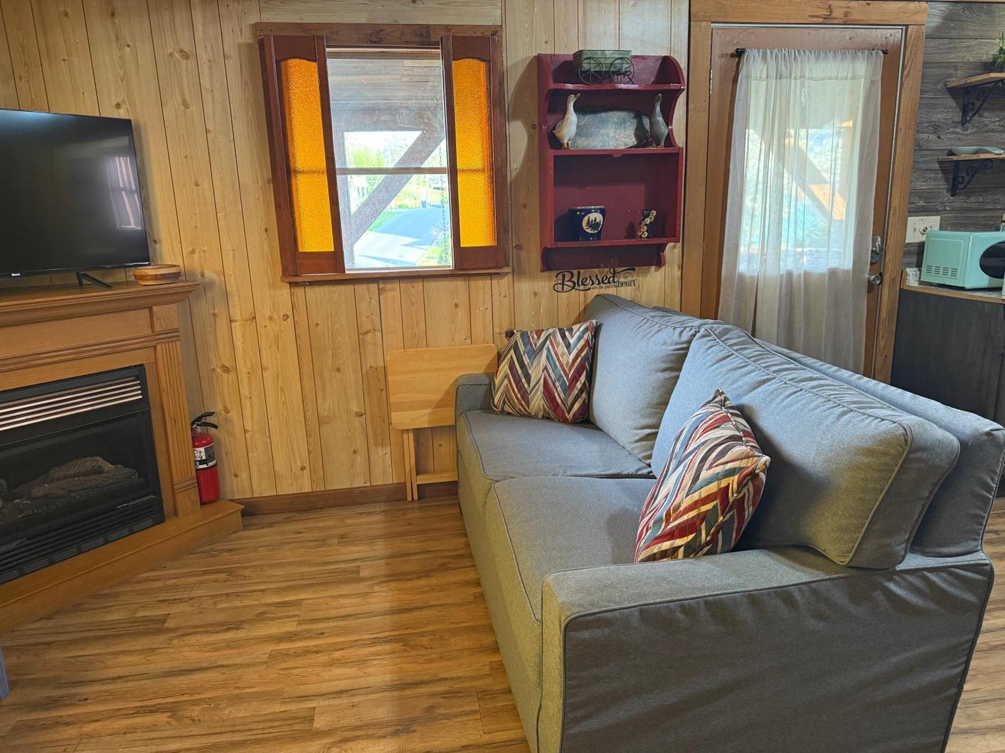 Ferienhaus Cozy Walking Distance To Parkway! Pigeon Forge